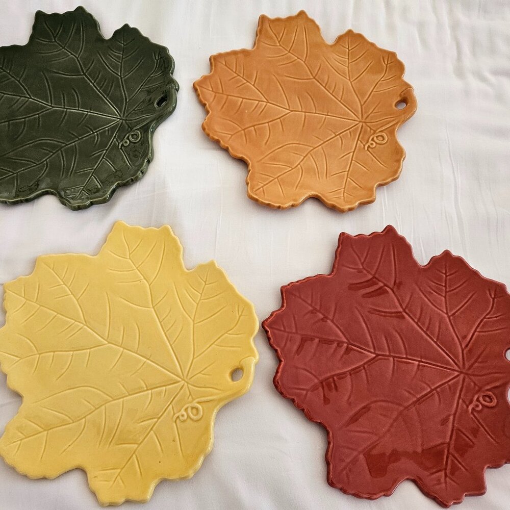 THANKSGIVING!!! - 4 Williams Sonoma Barbara Eigen Leaf Appetizer Plates